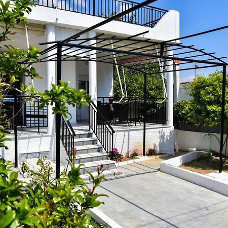 Μονοκατοικία Δίπλα Στην Θάλασσα Salamis Exterior photo
